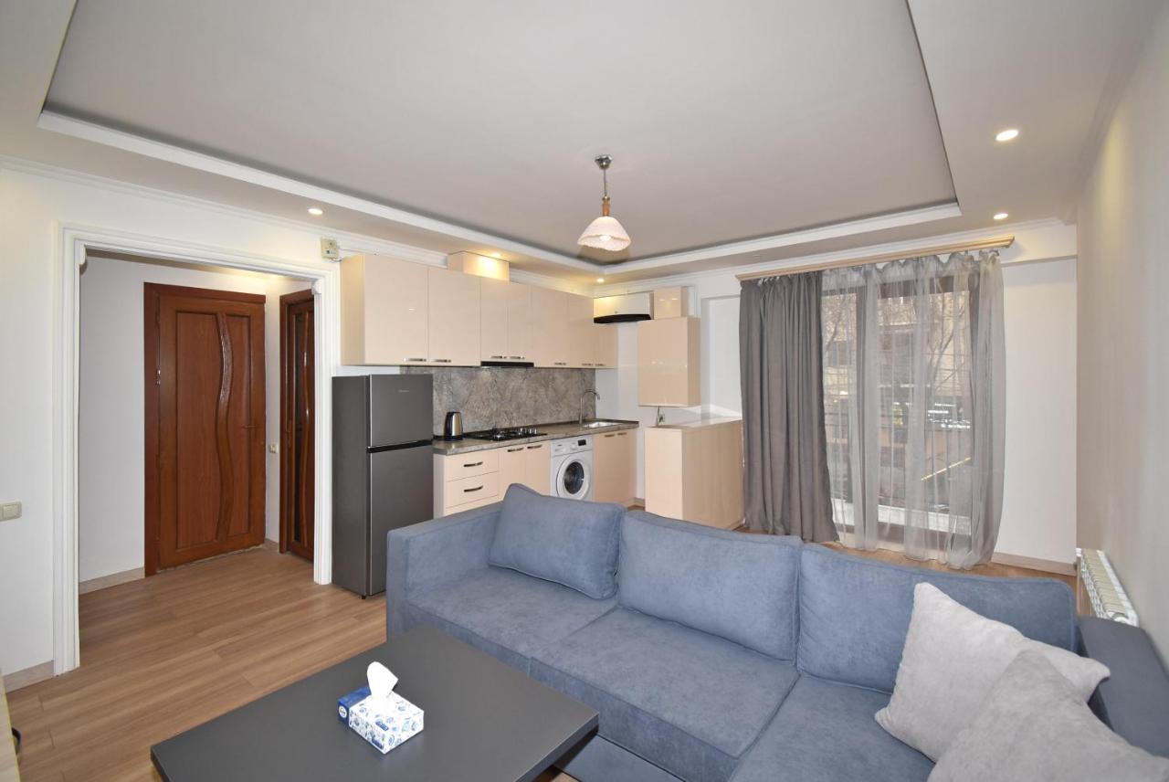 19Tumanyan Excellent Apartment In The Centre Of Capital Ереван Экстерьер фото